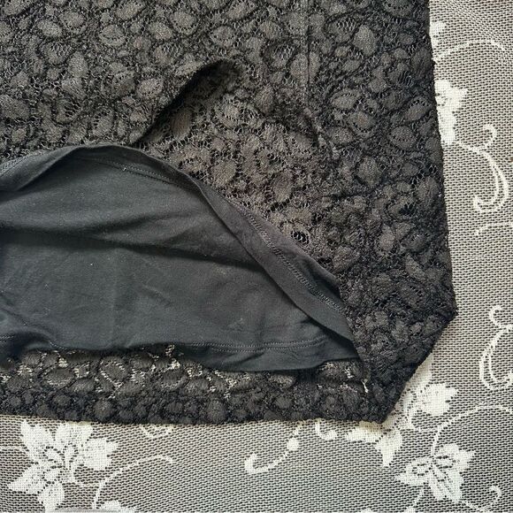 Aritzia Talula Long Sleeve Black Lace dress Sz 2 - Picture 8 of 13